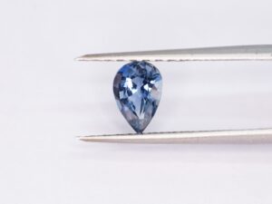 1,02ct Sri Lanka pirnikujuline safiir